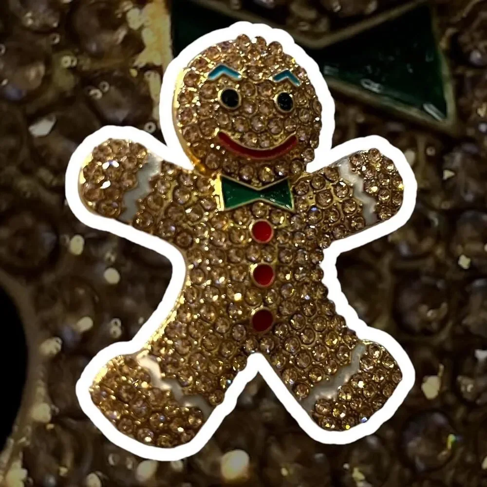 Gingerbread Man Brooch Necklace Pendant - Winter Fashion Statement Piece - Picture 4 of 7